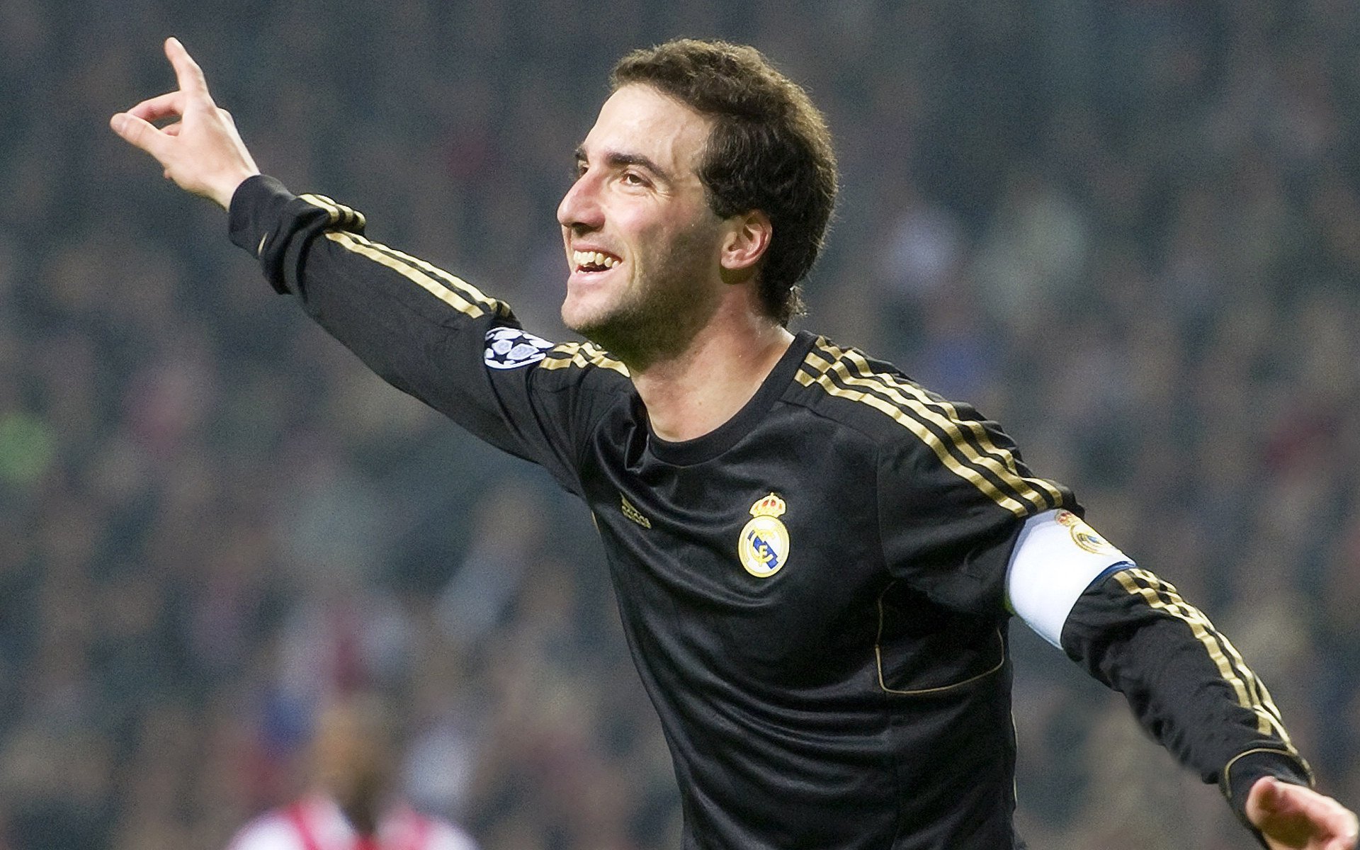 开云体育-体育圈大乱炖，里昂清晨回应争议，首钢为欧篮调整名单，泰山备战CBA遭质疑